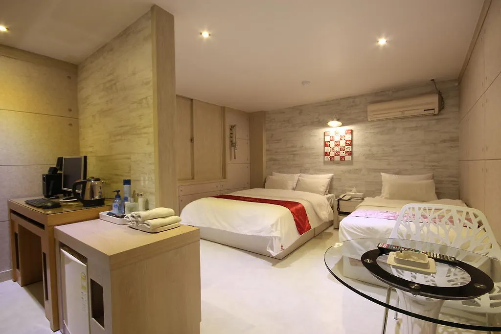Fiona Hotel Seoul 2*,  South Korea